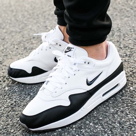 nike air max zwart wit 70 euro|nike air max shoes.